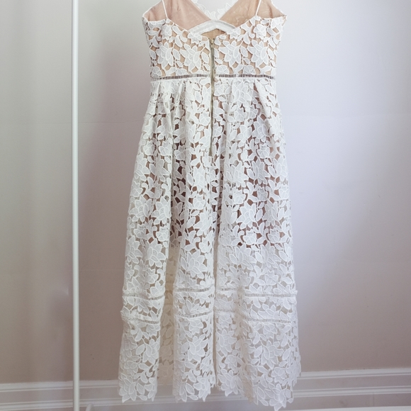 Ivory Azaelea Guipure Lace Dress - Picture 5 of 5